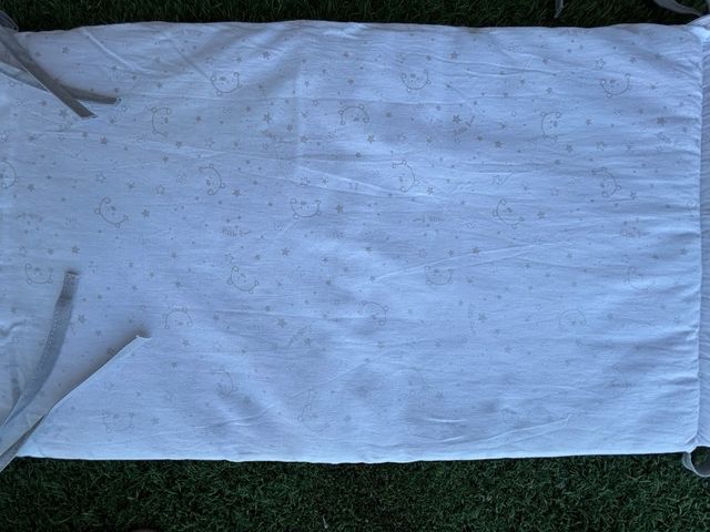 Chichonera bebé 3 piezas estrellas gris