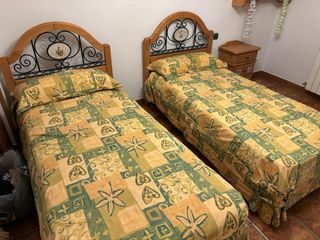 2 camas roble macizo - Muy Buen estado