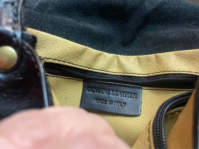 Borsa a tracolla in pelle nera