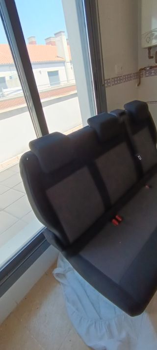 3 fila de Asientos Citroen Jumpy 2018.