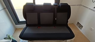 3 fila de Asientos Citroen Jumpy 2018.