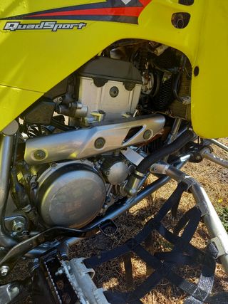 Quad Suzuki LTZ 400 amarillo
