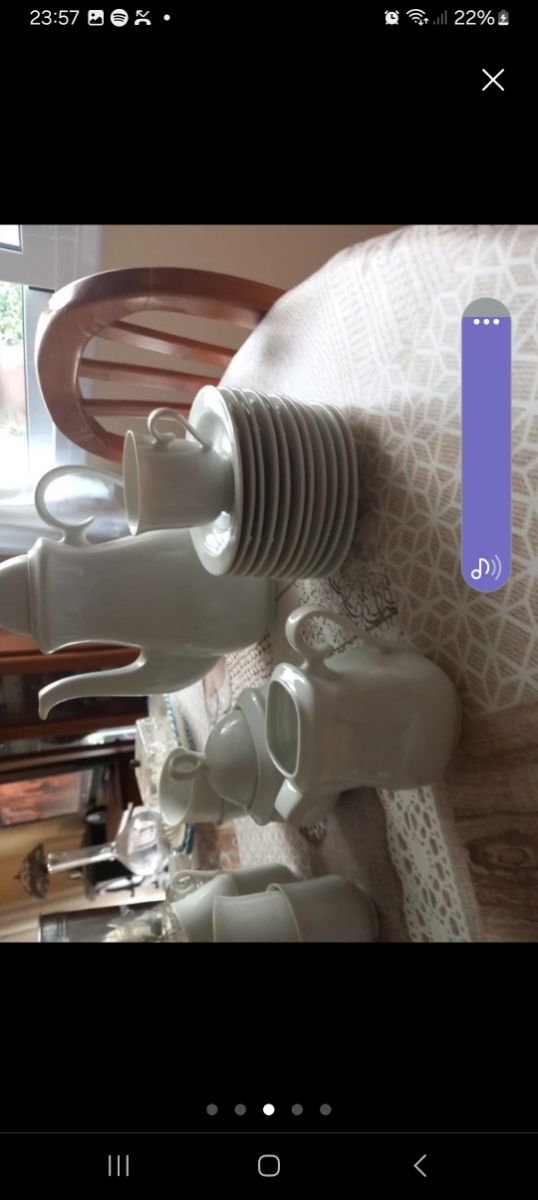 Juego café porcelana blanco, navidad.
Alemán.