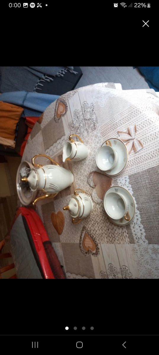 Juego café Santa Clara vintage blanco y dorado