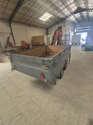 Remolque 750kg grúa basculante