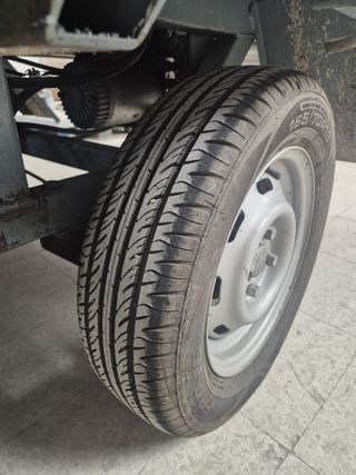 Remolque 750kg grúa basculante