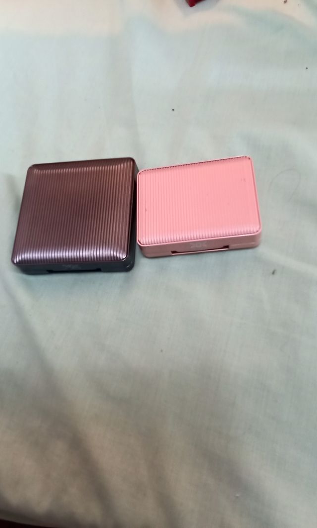 2 mini paletas maquillaje rosa y morada