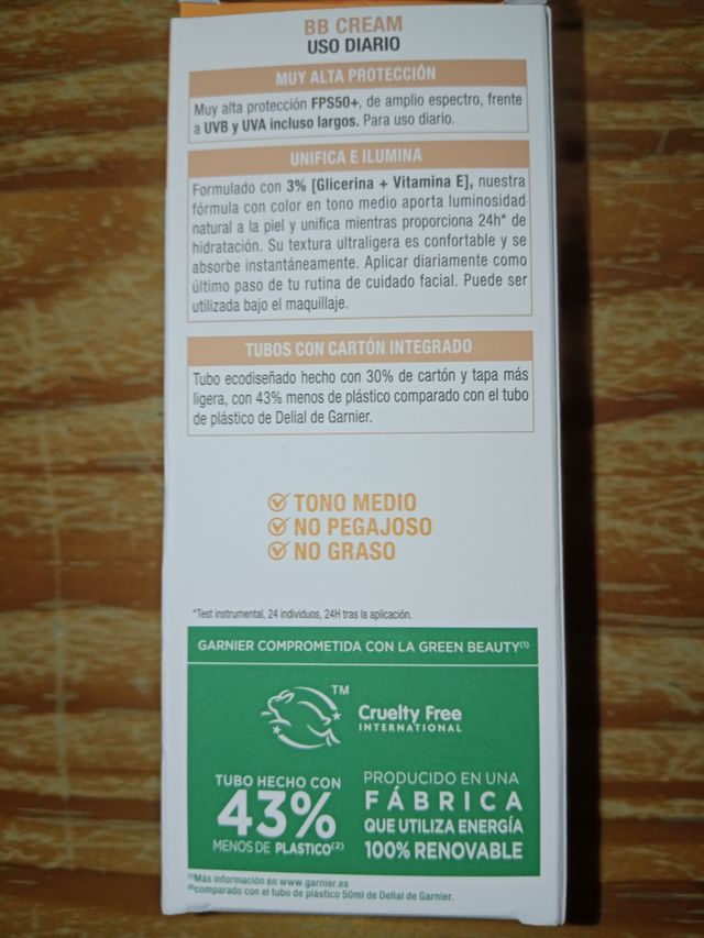 Garnier Delial BB Cream FPS50 - Tono medio