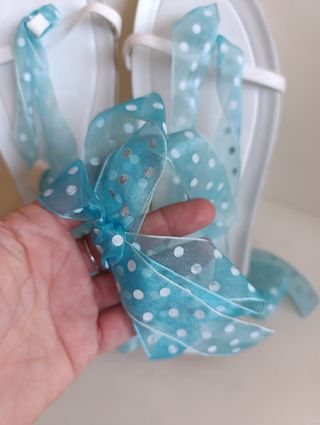 Sandalias Café Noir blancas y azules