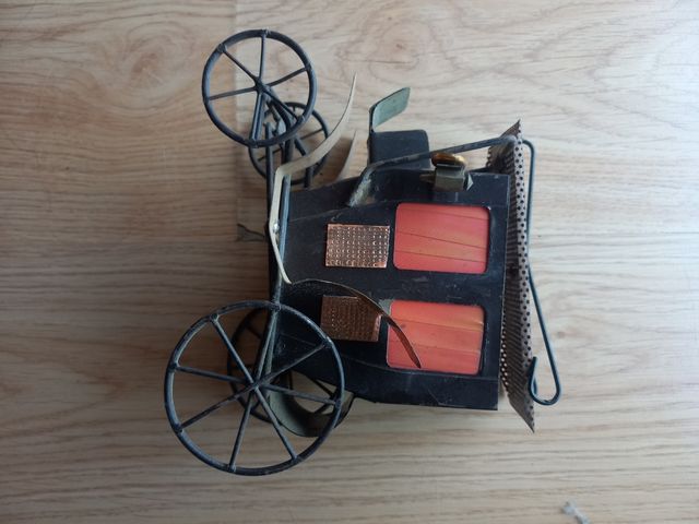 Carruaje antiguo metal - Lámpara sin bombilla