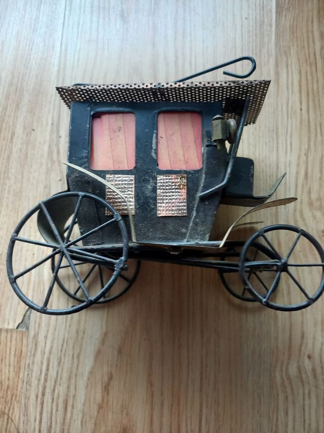 Carruaje antiguo metal - Lámpara sin bombilla