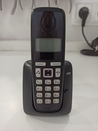 Teléfono Gigaset A220 - Negro