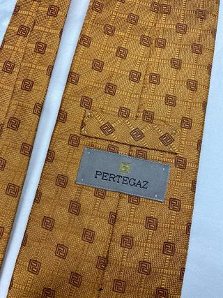 Corbata textura seda vintage emblema de Pertegaz