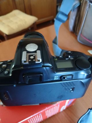 Nikon F-801 + obiettivo 28-70mm