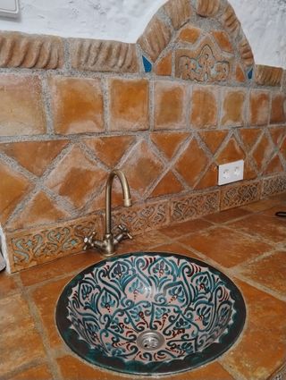 Casa cueva vacacional  jardín y jacuzzi exterior