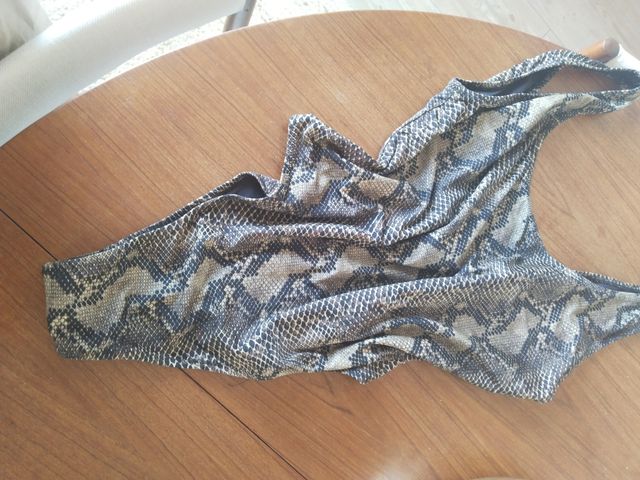 Bañador serpiente marrón-negro