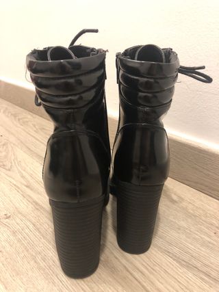 Botines negros tacón alto