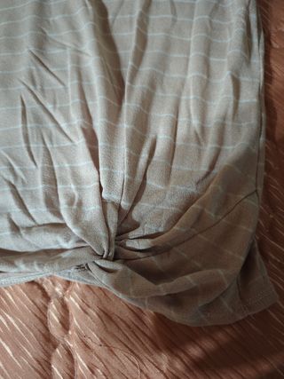Jersey beige rayas y remates en raso