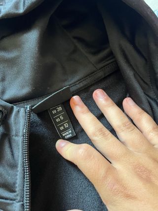 Sudadera ellesse negra c/cremallera