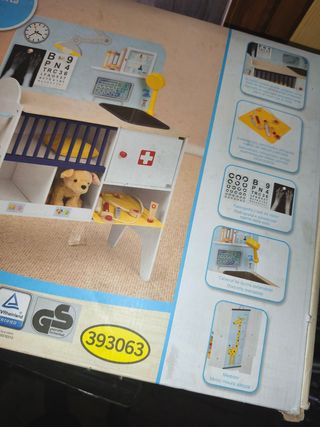 Clínica Veterinaria Infantil de Madera