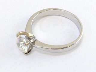 sortija oro 18k con diamante de laboratorio