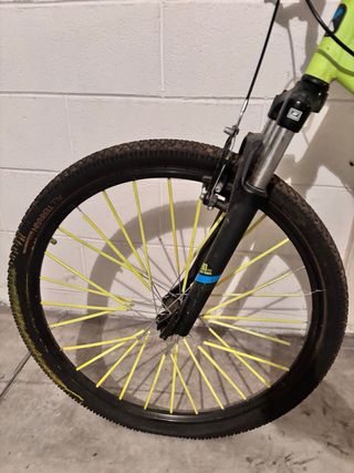 Rockrider ST100 - Bici giallo fluo 
27,5 
