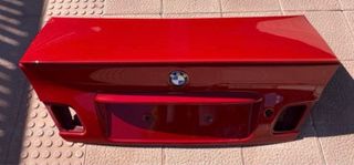 Portón trasero BMW E46 rojo