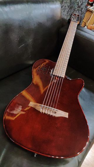 Godin Multiac Mundial - Guitarra electroacústica