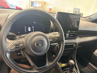 TOYOTA Yaris 1.5 120H Style