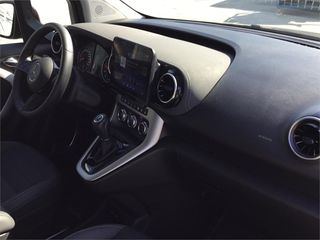 MERCEDES-BENZ Clase T 180 d