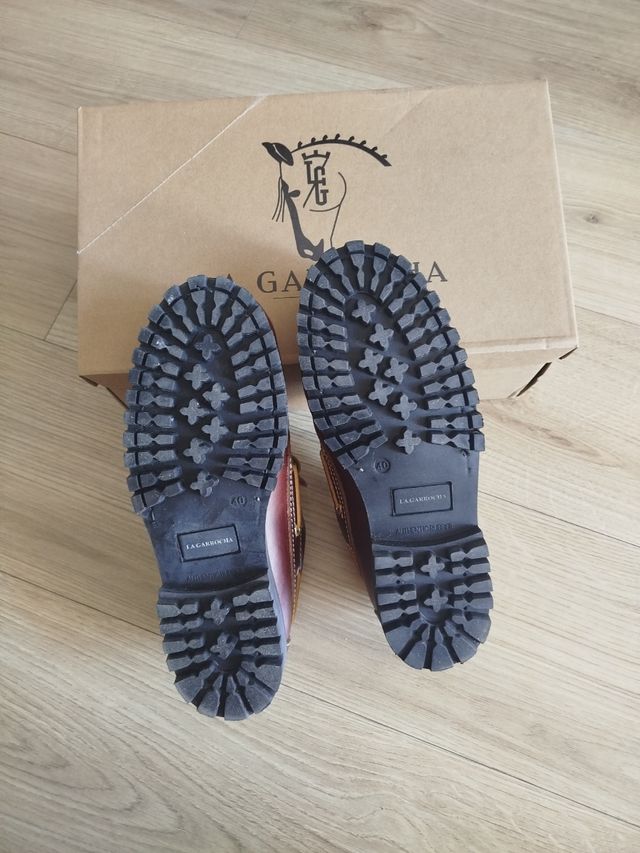 Náuticos LA GARROCHA marrón, talla 40. Sin usar.