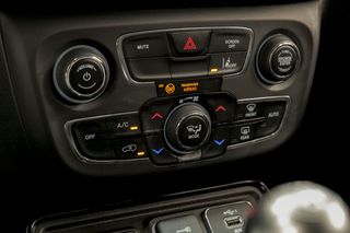 Jeep Compass   1.6 Mjet 88kW Longitude 4x2 