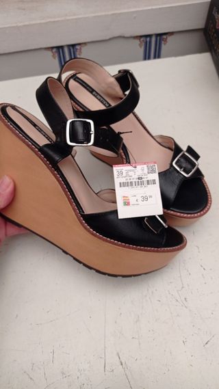 Sandalias cuña negras 