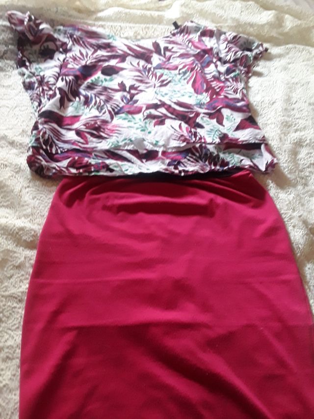 Blusa estampada rosa fucsia,con verde  y blanca