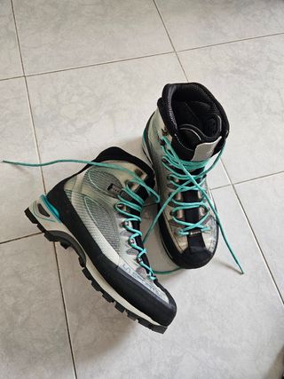 Botas La Sportiva montaña talla  