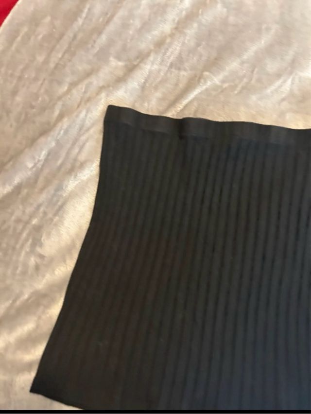 Minigonna nera a costine