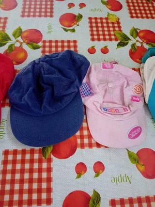 5 Cappellini bimbi Barbie & CocaCola