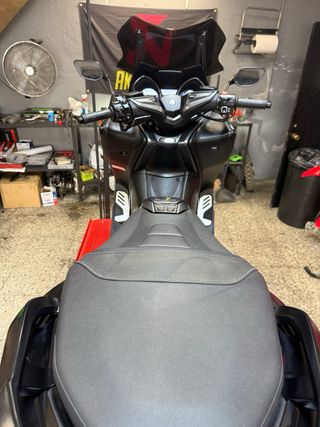 Yamaha TMAX 560 tech max