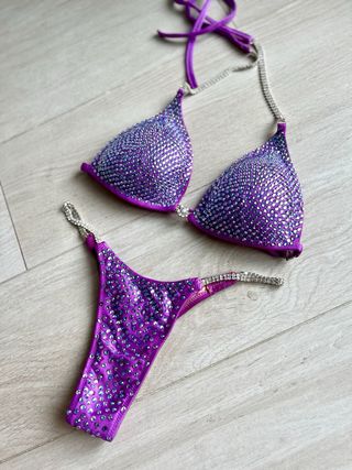 Bikini fitness morado competición