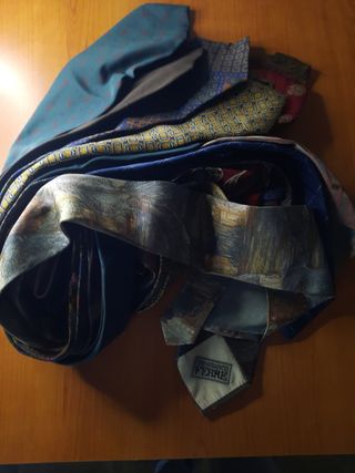 11 Cravatte Seta - Colori e brand assortiti