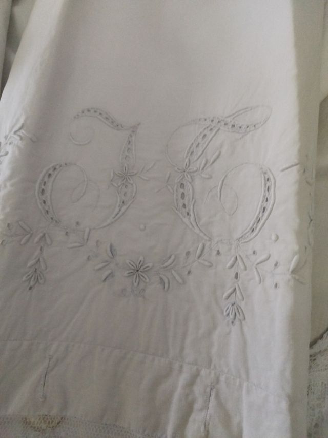 Sábana hilo antiguo + 2 almohadas