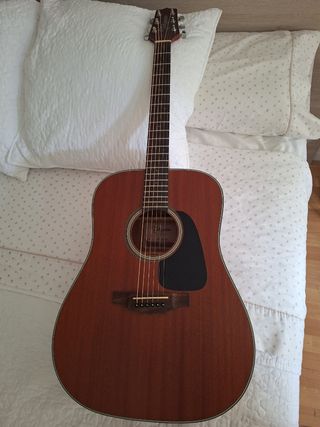 Guitarra Takamine electroacústica