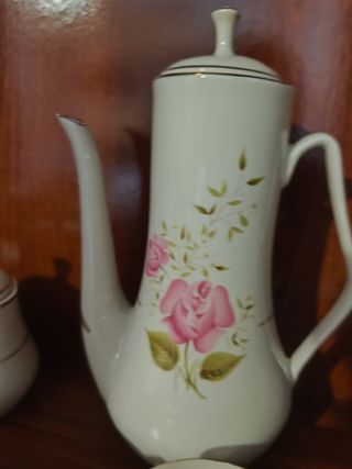 Juego café porcelana rosa con filo de oro...