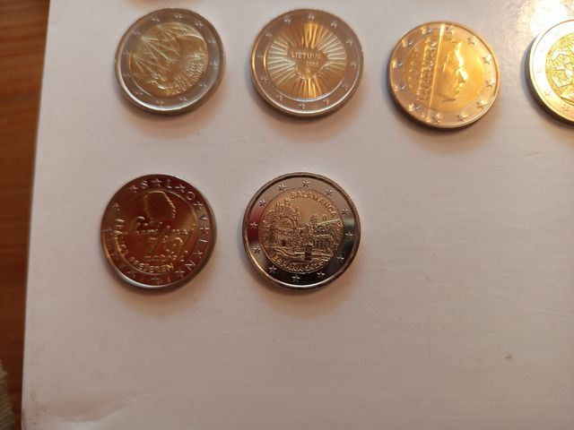 10 Monete, quasi tutte commemorative, SC.