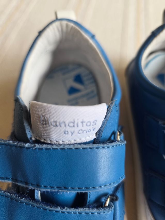 Zapatos Bebé Piel - Talla 33 Blanditos