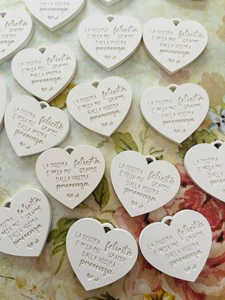 Bomboniere shabby chic cuori gesso