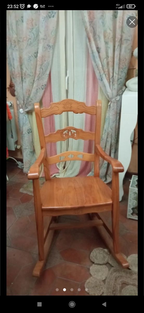 Sedia a dondolo in legno