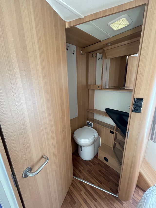 Autocaravana Perfilada Lmc Brezzer H607