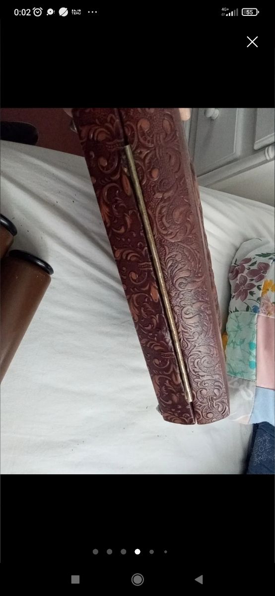 Scatola musicale intagliata