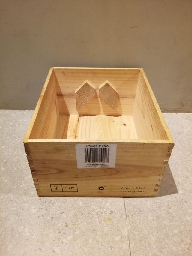 Grande scatola in legno «Gaudium» Vino Marqués Cáceres»